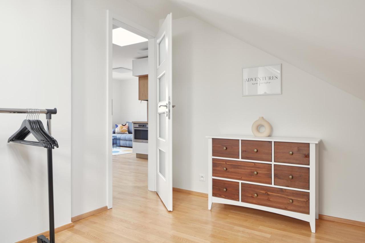 Bright Apartment In New Town By Prague Days Bagian luar foto
