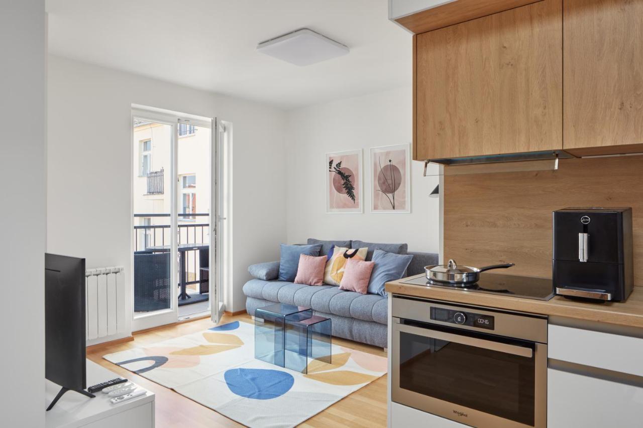 Bright Apartment In New Town By Prague Days Bagian luar foto